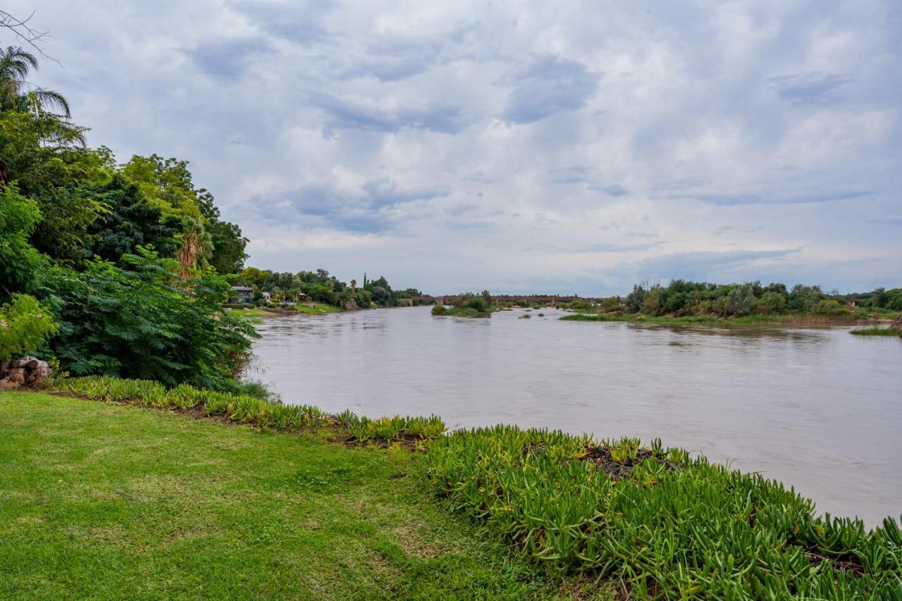 Riverbank Lodge Upington Extérieur photo
