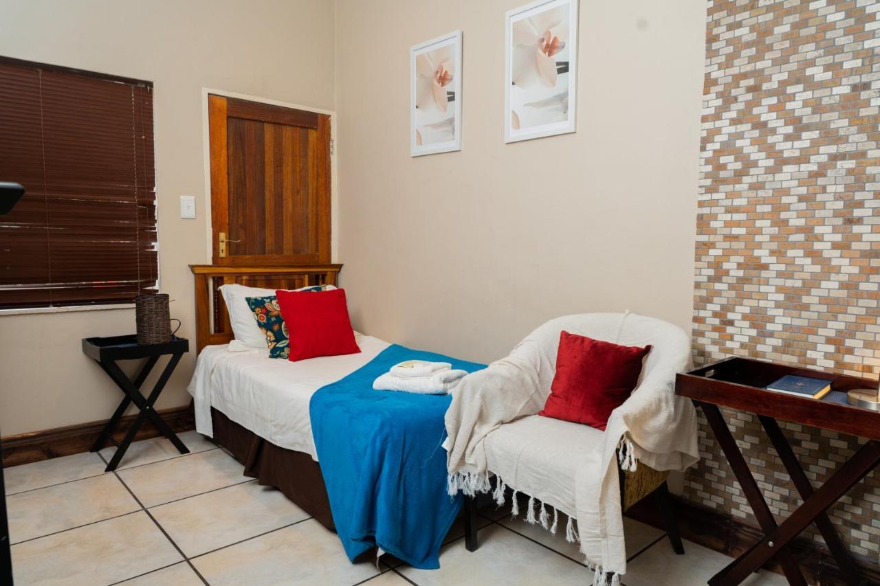 Riverbank Lodge Upington Extérieur photo