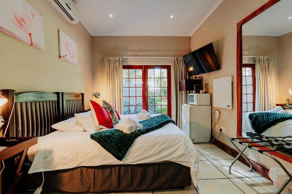 Riverbank Lodge Upington Extérieur photo