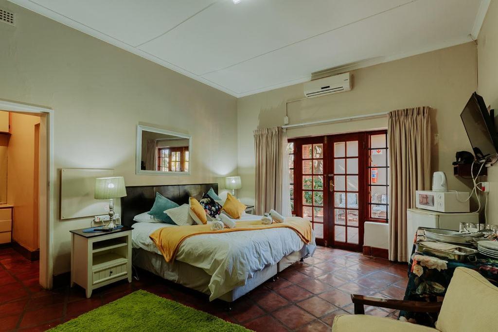 Riverbank Lodge Upington Extérieur photo